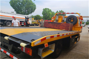 南澳附近拖车电话号码服务