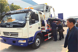 南澳汽车道路救援拖车价格